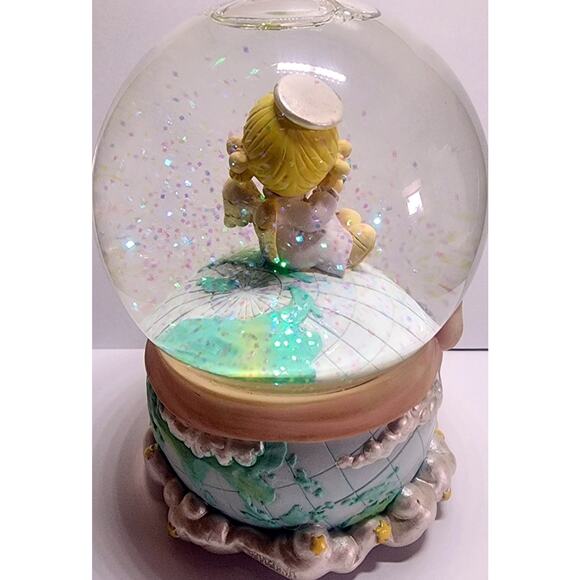 Precious Moments Snowglobe Peace on Earth 2003 Plays Joy to the World Works - Picture 13 of 14